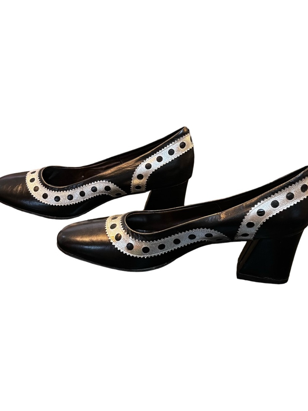Black Leather Block Heel Pumps with White Scalloped Trim